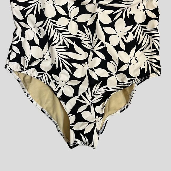 Swimsuits For All Plus Size One Piece Swimsuit With Back Detail, Size 16 - Picture 9 of 13